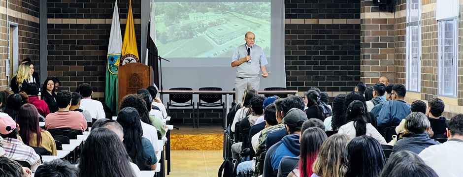 Jornada de inducción a estudiantes de primer ingreso