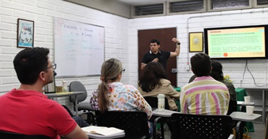 Foto del Centro de Investigación de la Facultad de Derecho y Ciencias Políticas