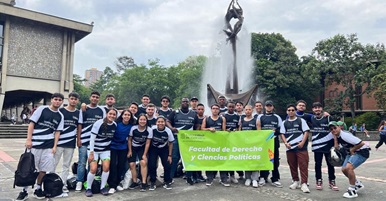 Foto de los estudiantes de la Facultad en los juegos UdeA 2025