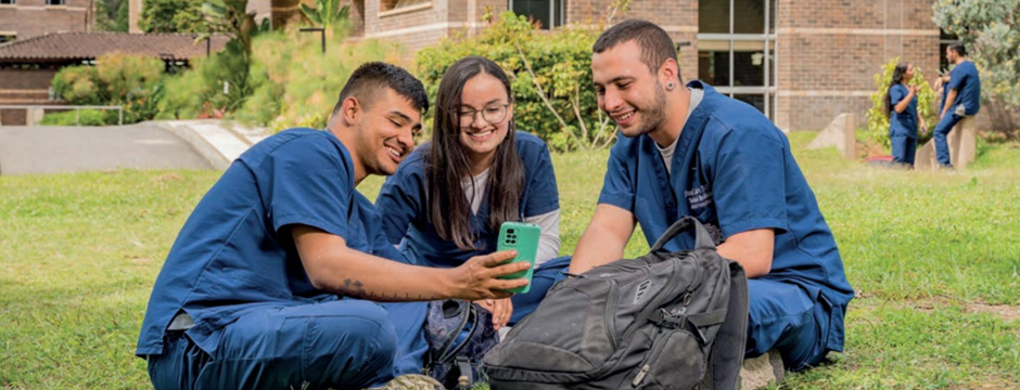 Estudiantes en el campus El Carmen de Viboral