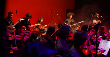 Niños y niñas disfrutando de las actividades pedagógicas del Museo de la Vida