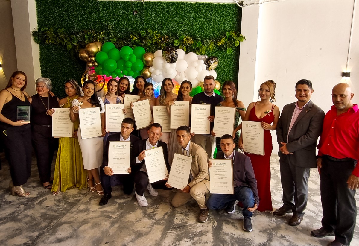 egresados udea