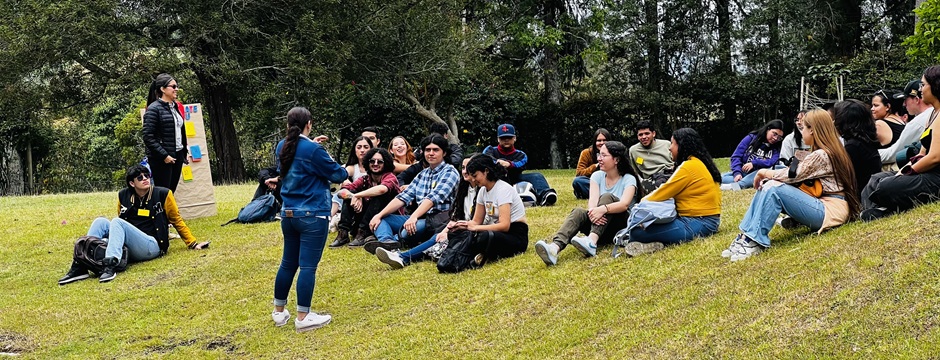 Panorámica del campus El Carmen de Viboral con estudiantes