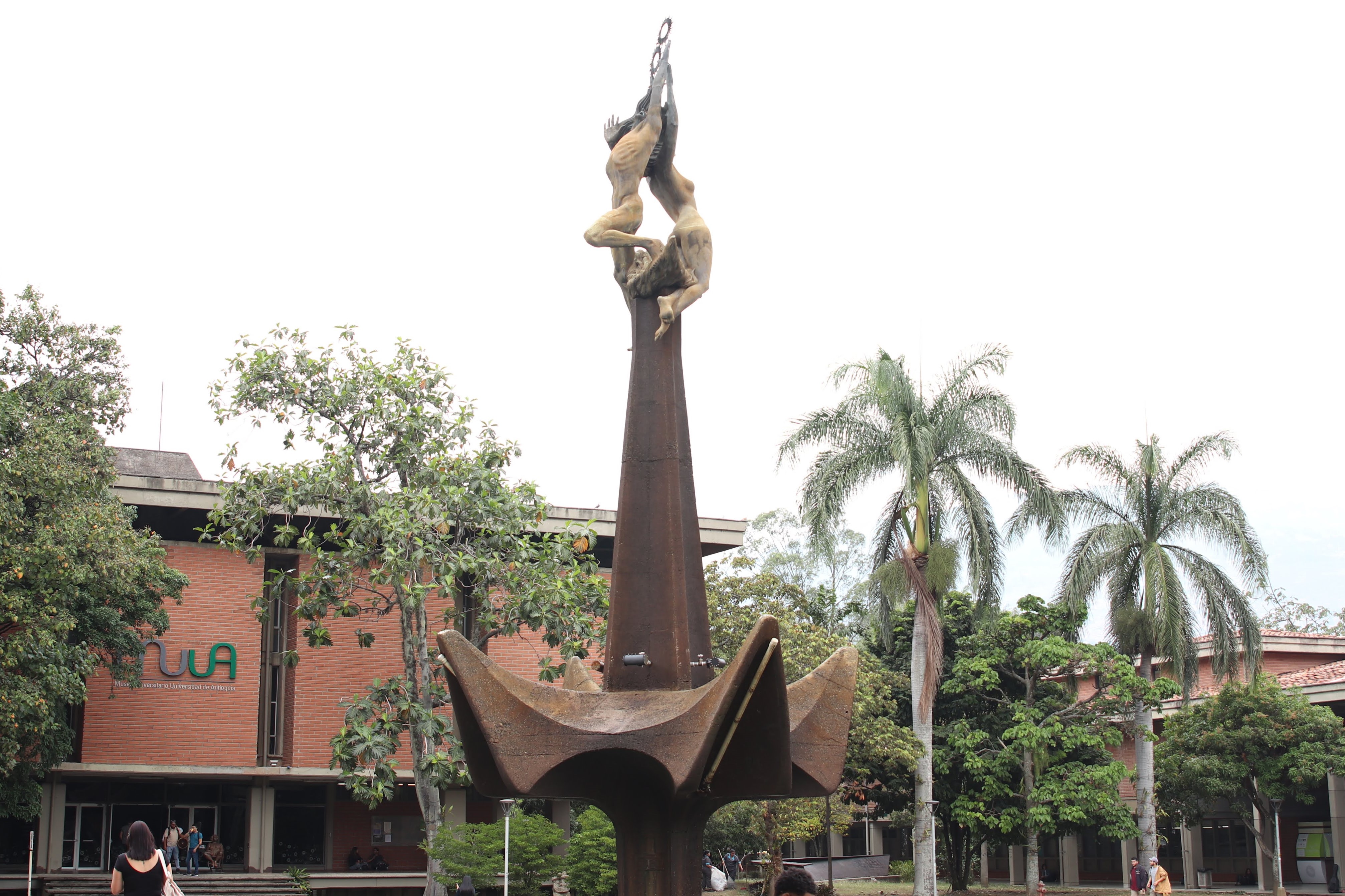 Foto de la reunión sobre la situación financiera de la Universidad de Antioquia y la FDCP