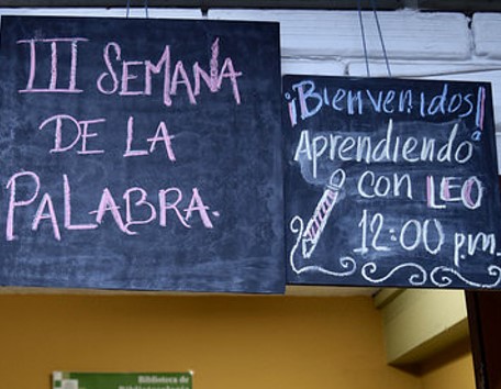 carteles de TEP-LEO en semana de la palabra