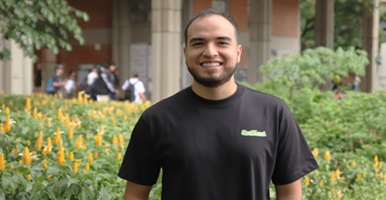 Foto del profesor Santiago Carmona