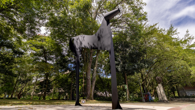 «Caballo al viento» ya hace parte de la UdeA, escultura donada por David Manzur