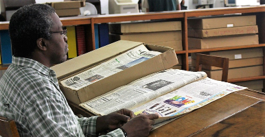 Persona en el archivo