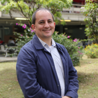 Fotografía del profesor Esteban López