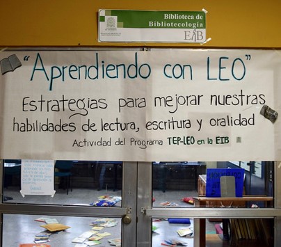 carteles de TEP-LEO en semana de la palabra.