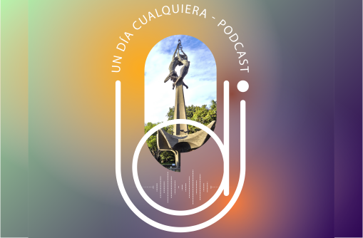 Tres íconos de siluetas de personas y una mano señalando al ícono de la mitad.