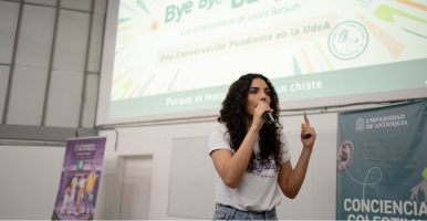 El poder de las palabras de «Bye bye bullying» con Laura Barjum en la UdeA