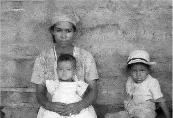 Revelaciones: Una mirada a la fotografía antropológica entre 1945 y 1992 Archivo Graciliano Arcila Vélez