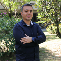 Fotografía del profesor Enrique Vargas