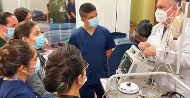 Niños y niñas disfrutando de las actividades pedagógicas del Museo de la Vida