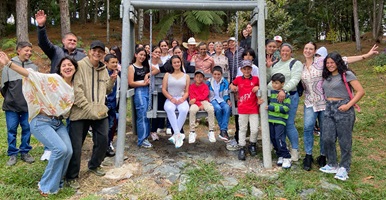 Representantes de la comunidad en la clausura del proyecto BUPPE en el Campus Sonsón