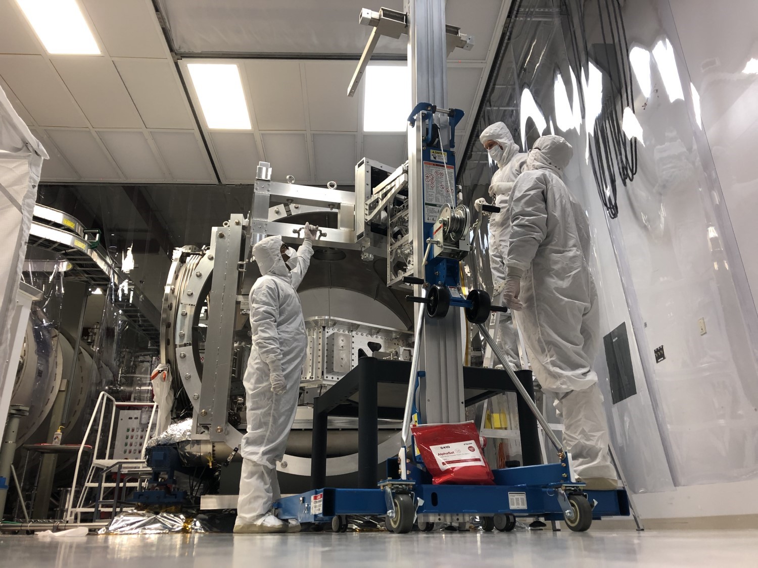 Vacuum chamber facility