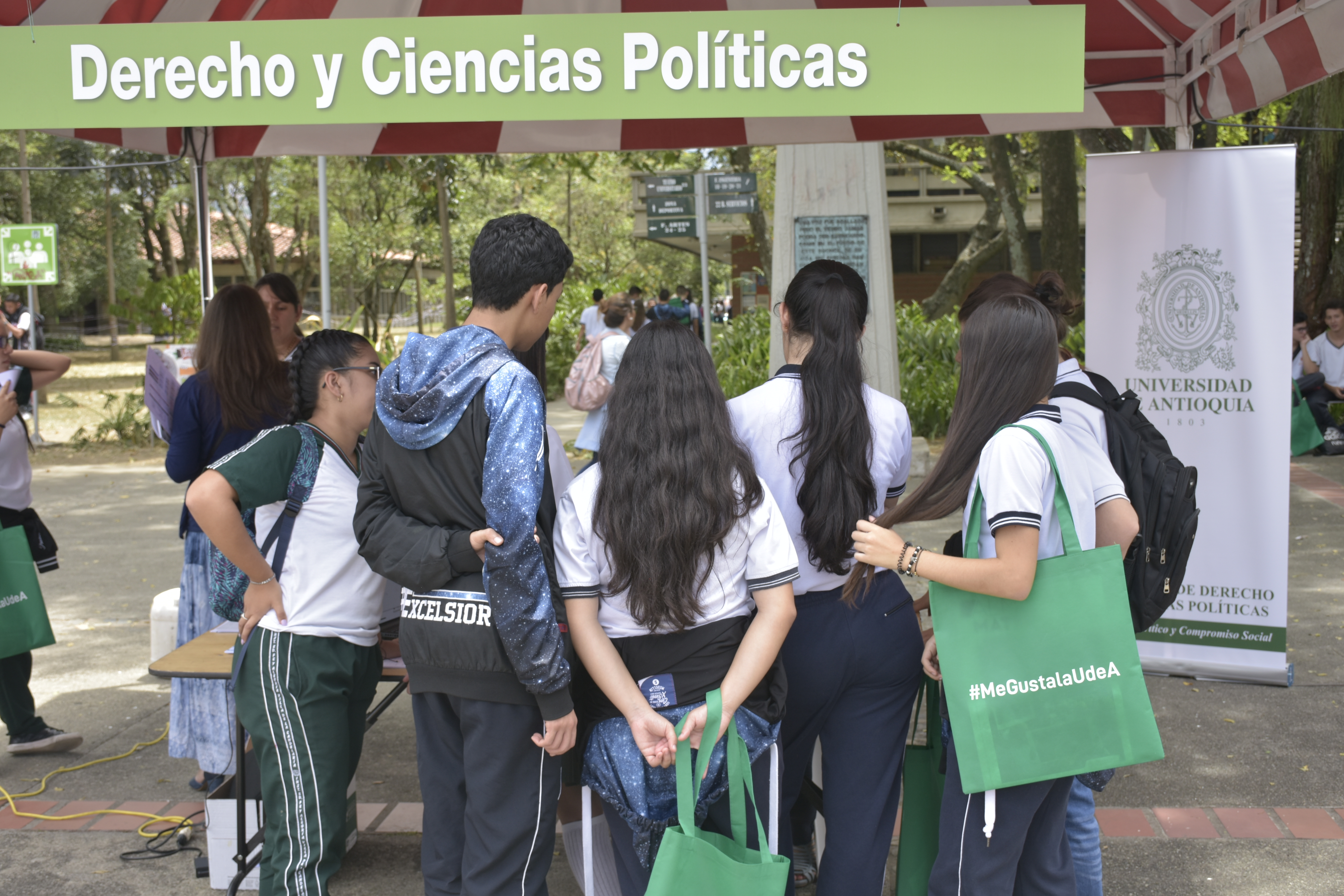 Pasillo del bloque 14 de la UdeA