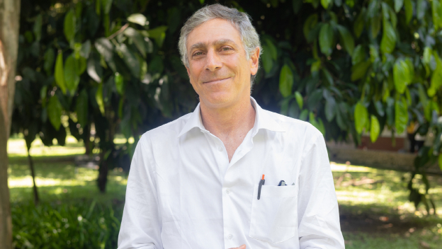 «Hay que construir una “economía de selva” que mantenga los recursos»: José Yunis Mebarak