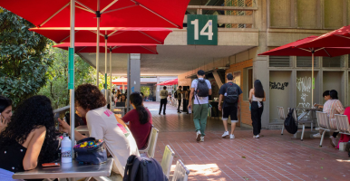 Pasillo del bloque 14 de la UdeA