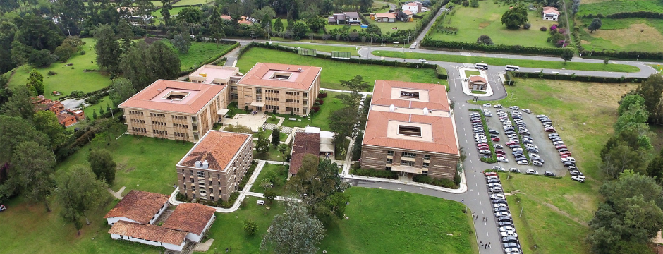 Panorámica aérea del campus El Carmen de Viboral