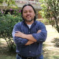 Foto del profesor Daniel Salinas.