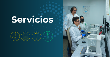 fotografía de una mano manejando un calibrador de laboratorio